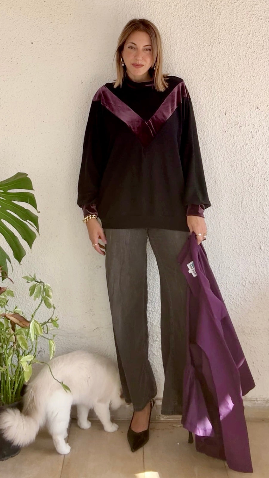 סווטשירט סילבסטר מנצנץ - שחור וסגלגל -